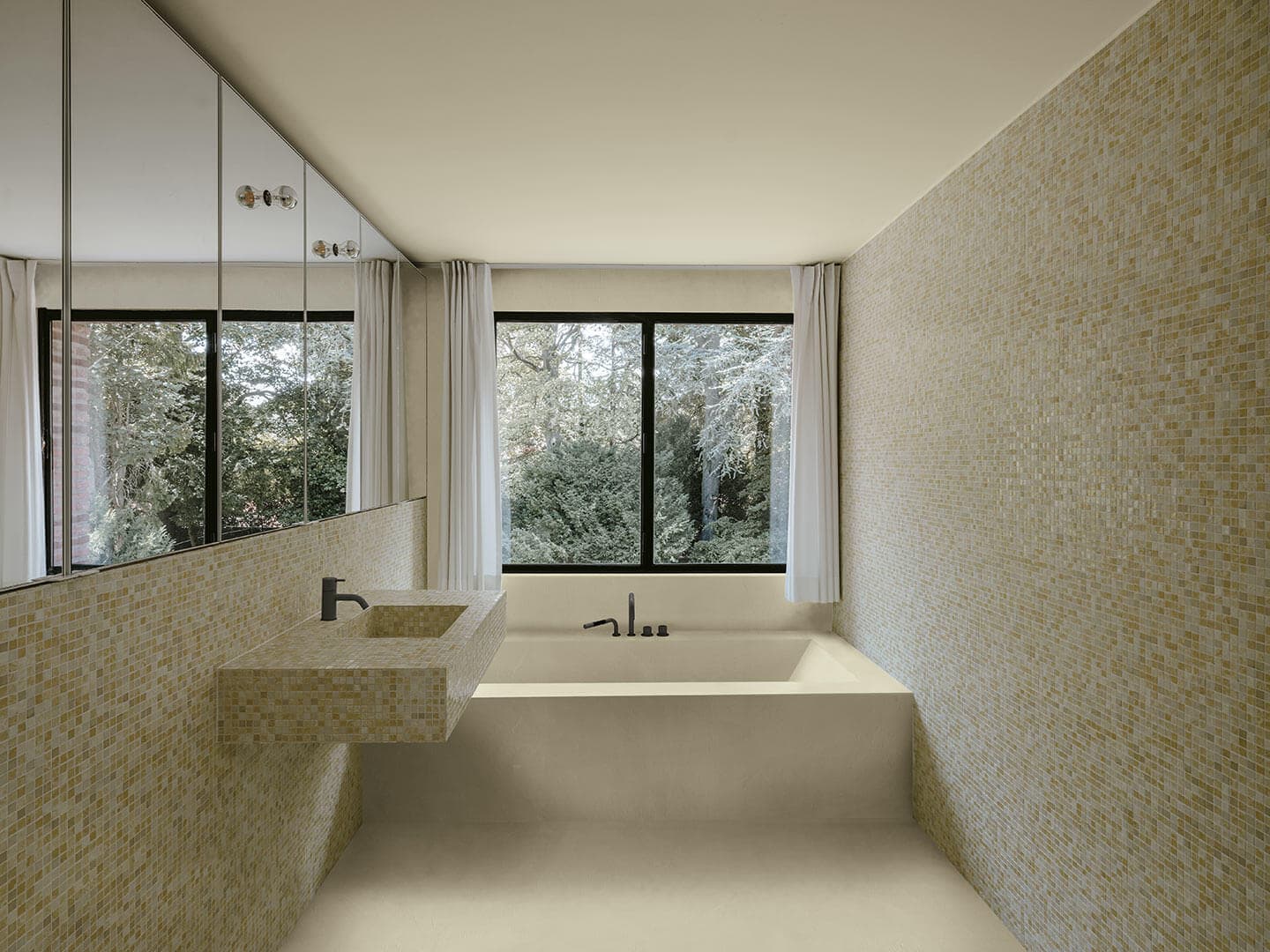 Soffitto: Decor KK 53, Vasca a pavimento: Cementoresina KK 53