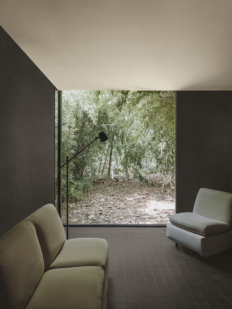 Soffitto: Absolute KK 63, Pareti: Wallcrete Living KK 72, Pavimento: Microresina Floor KK 72